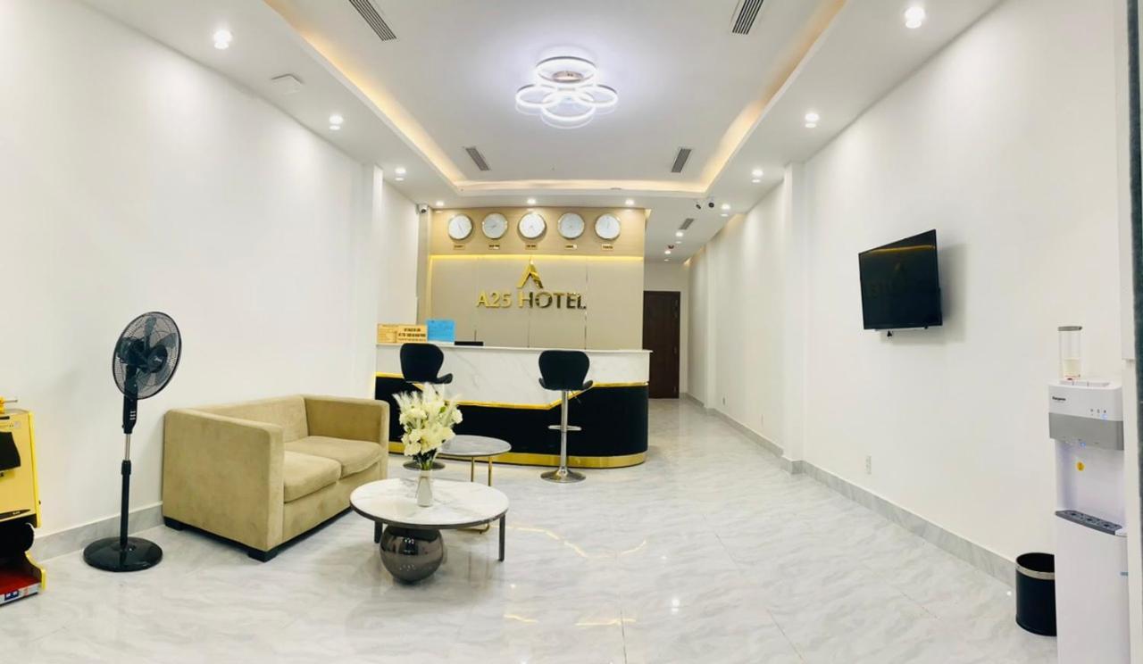 A25 Hotel - 14 Ho Huan Nghiep Thành Pho Ho Chí Minh Esterno foto
